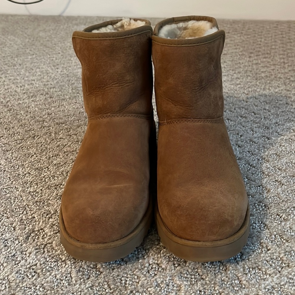 Ugg Classic Mini size 7